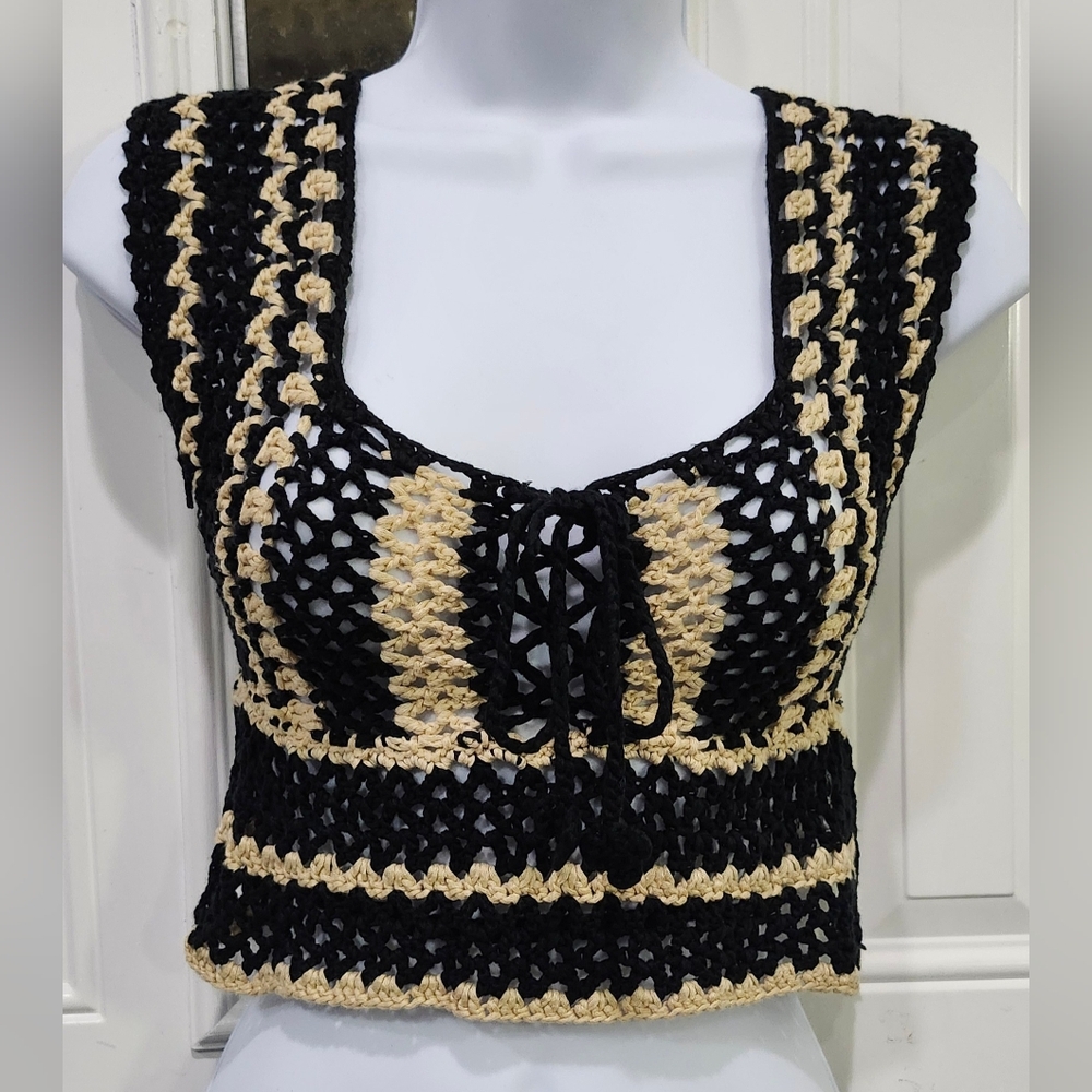 Nasty Gal Tan Black Crochet Knit Lattice Back Crop Top Women's Size 0